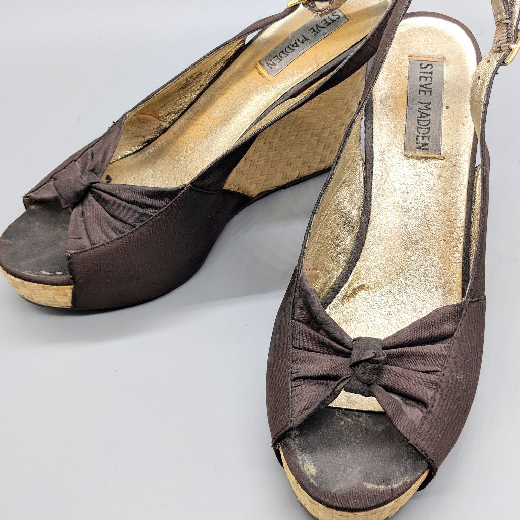 Steve Madden Brown Wedges